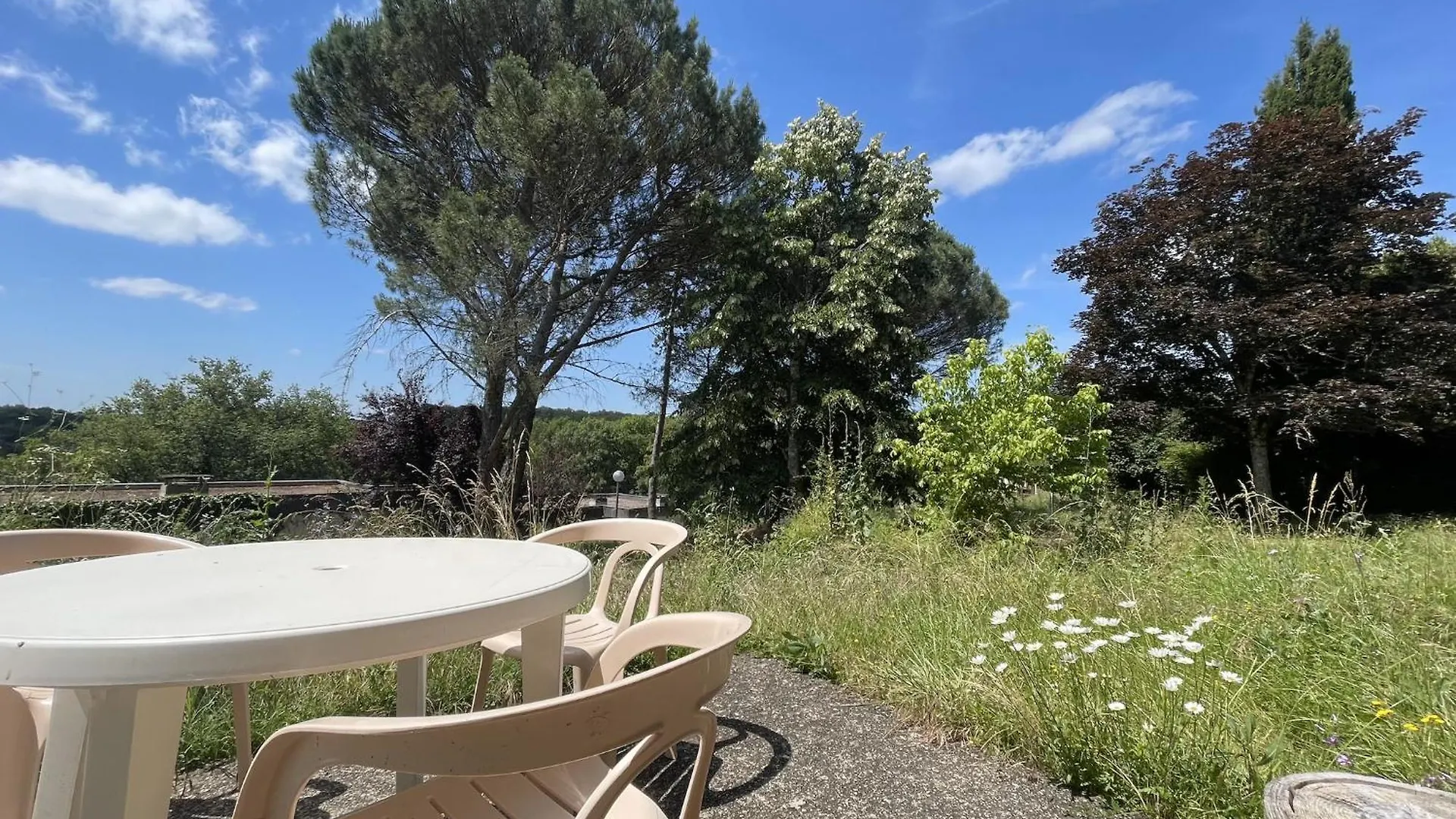 Village Nature En Foret De Najac Francia